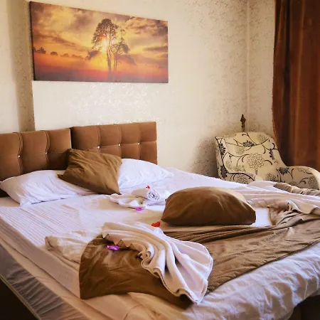 King Suit Appart hôtel 2*