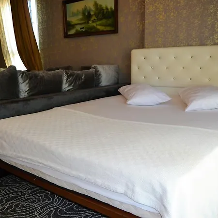 Apart Otel King Suit 2*