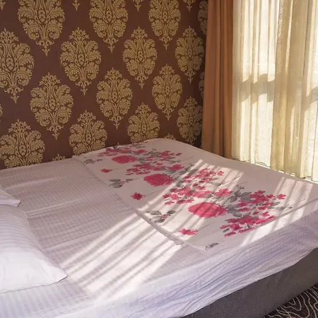 King Suit アパートホテル 2*